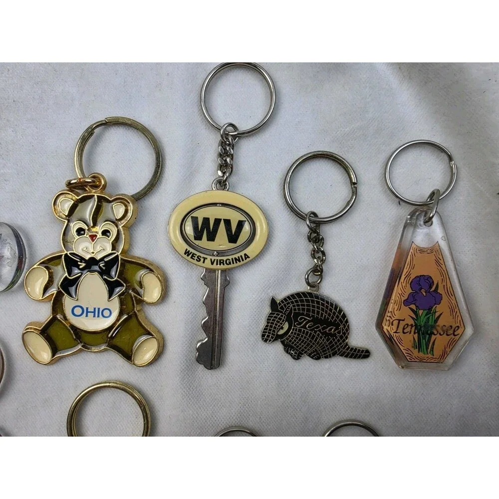 US States Travel Souvenir Keychains Lot (12 Pieces)